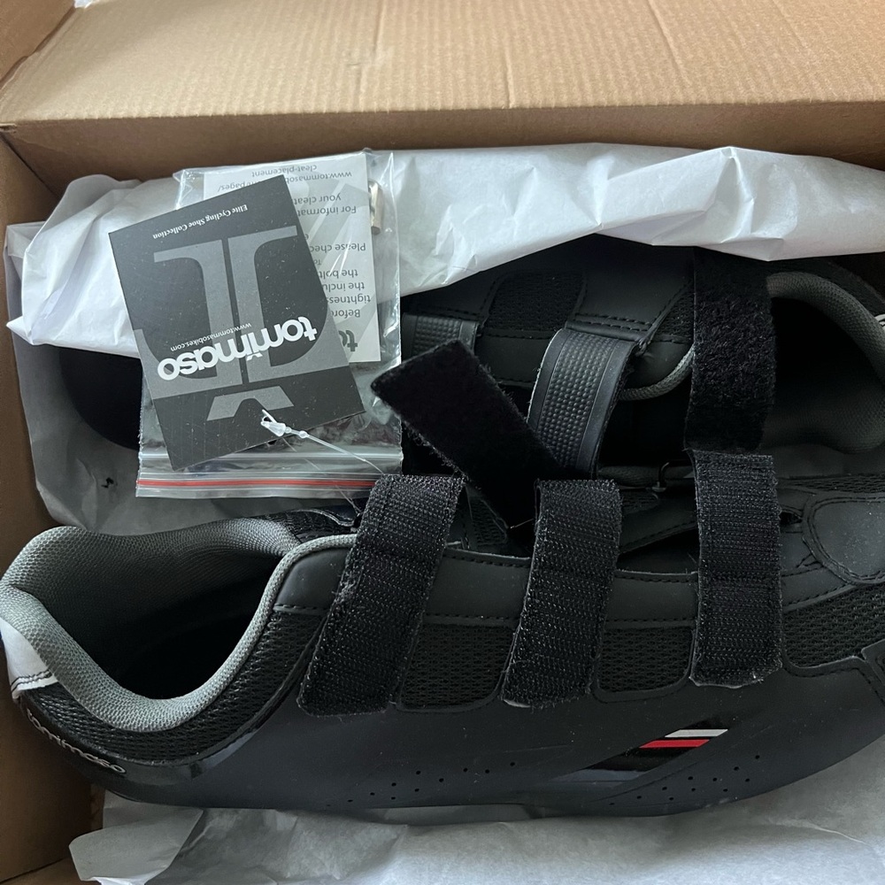 Cycling Shoes - Delta - Picture 2 of 2